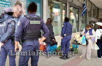 Έκοψαν πρόστιμο για άσκοπη μετακίνηση σε γιαγιά που έχει χάσει παιδιά και εγγόνια (vid)