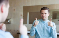 Τι λέει η ψυχολογία για όσους μιλάνε συχνά στον εαυτό τους;