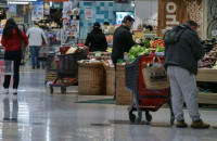 Lockdown: Ποια προϊόντα απαγορεύεται να πωλούν τα σούπερ μάρκετ