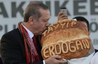 Τραγική η κατάσταση στην Τουρκία: Αγοράζουν μπαγιάτικο ψωμί γιατί είναι φθηνότερο