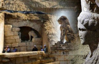 Στην Αμφίπολη η Μενδώνη, Απούσα η Δημοτική αρχή