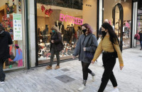 Μικροαλλαγές στο ωράριο των καταστημάτων