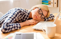 Το αυτοάνοσο νόσημα που μπορεί να κρύβει η ανεξήγητη κόπωση