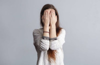 Πώς να διαχειριστούμε το συναίσθημα της ντροπής: Η διαφορά με το συναίσθημα της ενοχής