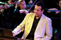 Σταμάτης Σπανουδάκης – 48χρονη υποστηρίζει ότι είναι κόρη του και ζητά εξέταση DNA