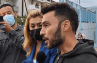 Θέρμη: Πατέρας αρνητής υποβάλλει μήνυση 2,7 εκατ. ευρώ στη διευθύντρια του σχολείου – Βίντεο