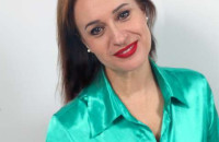 Πρωταθλήτρια στα fake news η Παπαφωτίου