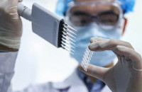 Μπουρλά: «Απαραίτητη» η τέταρτη δόση εμβολίου για τον κορωνοϊό