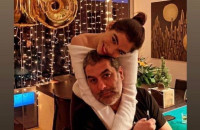 Η φωτογραφία του Βασίλη Μπισμπίκη με την κόρη της Δέσποινας Βανδή