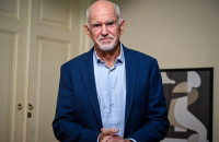 «Πολώνει» το κλίμα η πλευρά Παπανδρέου: Τον γκρέμισαν οι στοιχηματικές