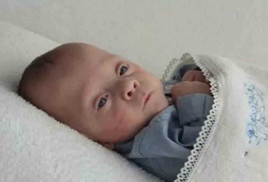 Γνωρίστε Τον Πιο Δυνατό Έλληνα Στον Κόσμο: Γεννήθηκε 395 Γραμμάρια Και Επέζησε!!! Γνωρίστε Τον Πιο Δυνατό Έλληνα Στον Κόσμο: Γεννήθηκε 395 Γραμμάρια Και Επέζησε!!!
