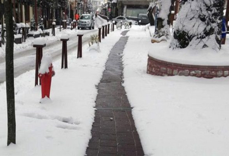 ΣΤΟ ΚΑΡΠΕΝΗΣΙ ΥΠΑΡΧΟΥΝ ΘΕΡΜΑΙΝΟΜΕΝΑ ΠΕΖΟΔΡΟΜΙΑ ΠΟΥ ΚΑΘΑΡΙΖΟΥΝ ΜΟΝΑ ΤΟΥΣ ΑΠΟ ΤΟ ΧΙΟΝΙ! ΣΤΟ ΚΑΡΠΕΝΗΣΙ ΥΠΑΡΧΟΥΝ ΘΕΡΜΑΙΝΟΜΕΝΑ ΠΕΖΟΔΡΟΜΙΑ ΠΟΥ ΚΑΘΑΡΙΖΟΥΝ ΜΟΝΑ ΤΟΥΣ ΑΠΟ ΤΟ ΧΙΟΝΙ!