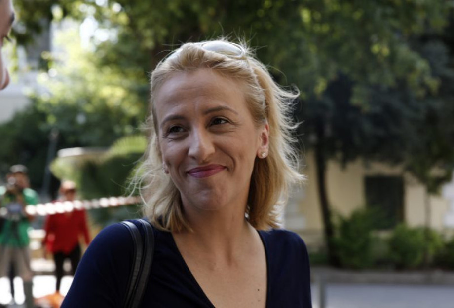 ΔΟΥΡΟΥ ΓΙΑ ΦΩΤΙΑ ΣΤΟ ΜΑΤΙ: ΘΛΙΒΟΜΑΙ ΑΛΛΑ ΔΕΝ ΦΤΑΙΩ ΕΓΩ, ΔΕΝ ΛΑΒΑΜΕ ΕΙΣΗΓΗΣΗ ΑΠΟ ΤΗΝ ΠΥΡΟΣΒΕΣΤΙΚΗ ΓΙΑ ΑΠΟΜΑΚΡΥΝΣΗ ΠΟΛΙΤΩΝ ΔΟΥΡΟΥ ΓΙΑ ΦΩΤΙΑ ΣΤΟ ΜΑΤΙ: ΘΛΙΒΟΜΑΙ ΑΛΛΑ ΔΕΝ ΦΤΑΙΩ ΕΓΩ, ΔΕΝ ΛΑΒΑΜΕ ΕΙΣΗΓΗΣΗ ΑΠΟ ΤΗΝ ΠΥΡΟΣΒΕΣΤΙΚΗ ΓΙΑ ΑΠΟΜΑΚΡΥΝΣΗ ΠΟΛΙΤΩΝ