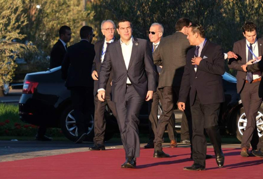 ΤΣΙΠΡΑΣ: O EΛΛΗΝΙΚΟΣ ΛΑΟΣ ΠΑΡΑ ΤΙΣ ΔΥΣΚΟΛΙΕΣ ΕΔΕΙΞΕ ΑΛΛΗΛΕΓΓΥΗ ΣΤΟΥΣ ΜΕΤΑΝΑΣΤΕΣ! ΤΣΙΠΡΑΣ: O EΛΛΗΝΙΚΟΣ ΛΑΟΣ ΠΑΡΑ ΤΙΣ ΔΥΣΚΟΛΙΕΣ ΕΔΕΙΞΕ ΑΛΛΗΛΕΓΓΥΗ ΣΤΟΥΣ ΜΕΤΑΝΑΣΤΕΣ!