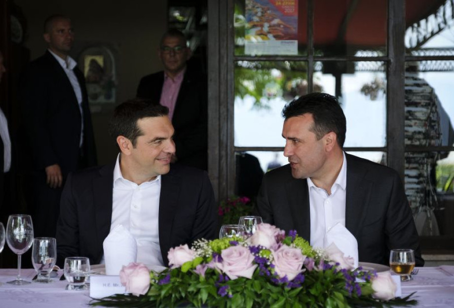 ΖΑΕΦ:«ΦΤΑΣΑΜΕ ΣΕ ΕΝΑ ΣΗΜΕΙΟ ΟΠΟΥ ΘΕΩΡΗΣΑΜΕ ΟΤΙ ΤΟ ΟΝΟΜΑ ΔΗΜΟΚΡΑΤΙΑ ΤΟΥ ΙΛΙΝΤΕΝ ΕΙΝΑΙ ΜΙΑ ΚΑΛΗ ΒΑΣΗ ΓΙΑ ΟΡΙΣΤΙΚΗ ΛΥΣΗ» ΖΑΕΦ:«ΦΤΑΣΑΜΕ ΣΕ ΕΝΑ ΣΗΜΕΙΟ ΟΠΟΥ ΘΕΩΡΗΣΑΜΕ ΟΤΙ ΤΟ ΟΝΟΜΑ ΔΗΜΟΚΡΑΤΙΑ ΤΟΥ ΙΛΙΝΤΕΝ ΕΙΝΑΙ ΜΙΑ ΚΑΛΗ ΒΑΣΗ ΓΙΑ ΟΡΙΣΤΙΚΗ ΛΥΣΗ»