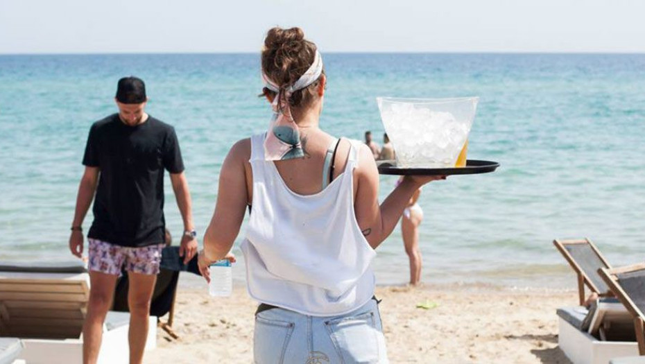 Γιατί δεν βρίσκουν εργαζόμενους οι τουριστικές επιχειρήσεις στην Ελλάδα;