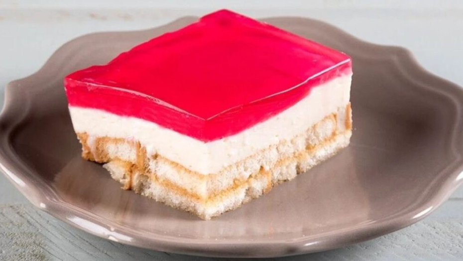 Το πιο δροσερό κι εύκολο γλυκό ψυγείου: Με φρυγανιές και 0 θερμίδες, για να φτιάξετε κάτι στα γρήγορα