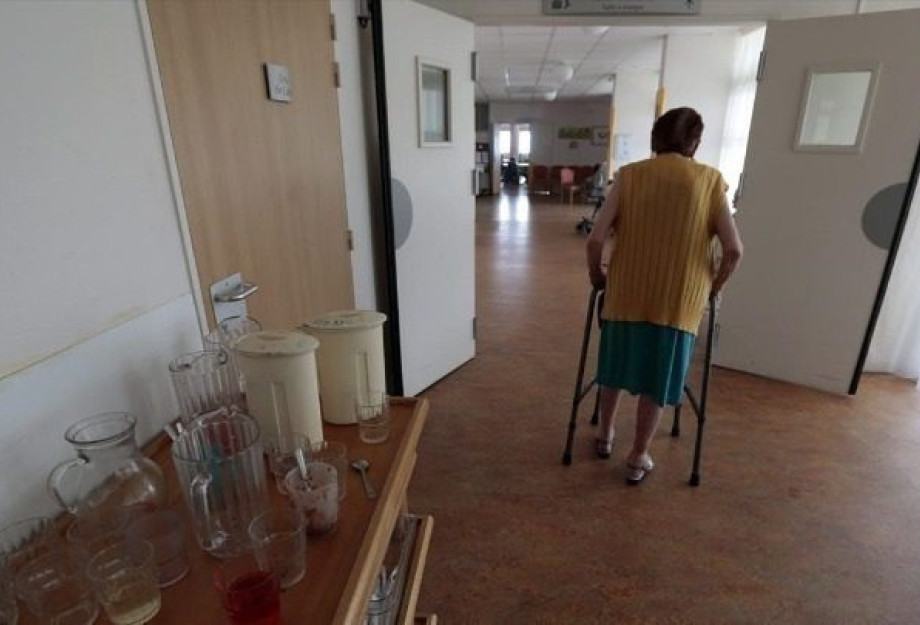 Ξεσκεπάστηκε παράνομο γηροκομείο στις Σέρρες – Γιατροί και γραφεία τελετών συγκάλυπταν τους θανάτους ηλικιωμένων Ξεσκεπάστηκε παράνομο γηροκομείο στις Σέρρες – Γιατροί και γραφεία τελετών συγκάλυπταν τους θανάτους ηλικιωμένων
