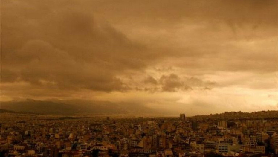 Καιρός: Αλλαγή «σκηνικού» με λασποβροχή και χαλάζι