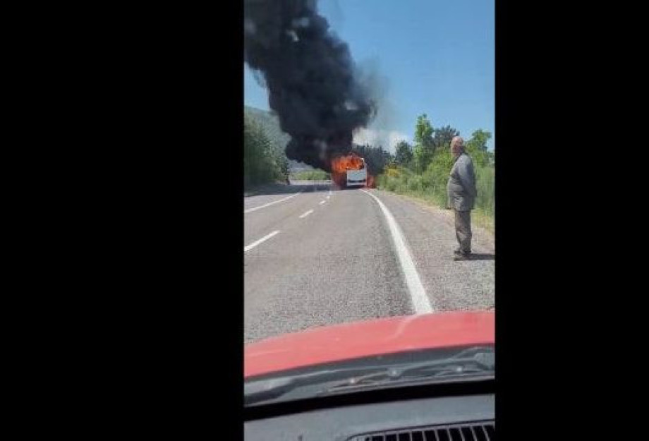 Στο Λευκώνα: Πυρκαγιά σε επιβατηγό όχημα! Στο Λευκώνα: Πυρκαγιά σε επιβατηγό όχημα!