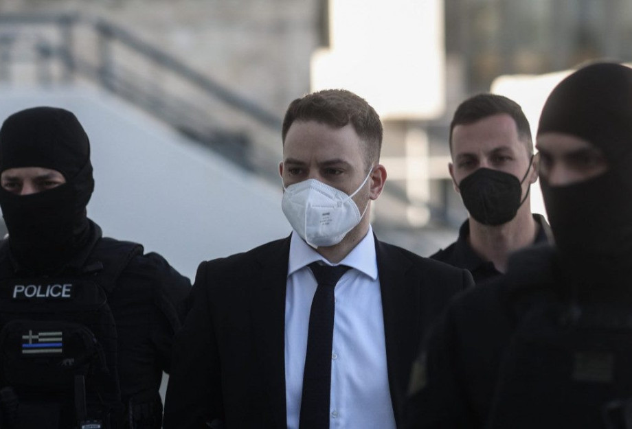 Γλυκά Νερά: Ξέσπασε σε κλάματα ο Μπάμπης Αναγνωστόπουλος κατά την ανάγνωση του ημερολογίου της Καρολάιν Γλυκά Νερά: Ξέσπασε σε κλάματα ο Μπάμπης Αναγνωστόπουλος κατά την ανάγνωση του ημερολογίου της Καρολάιν