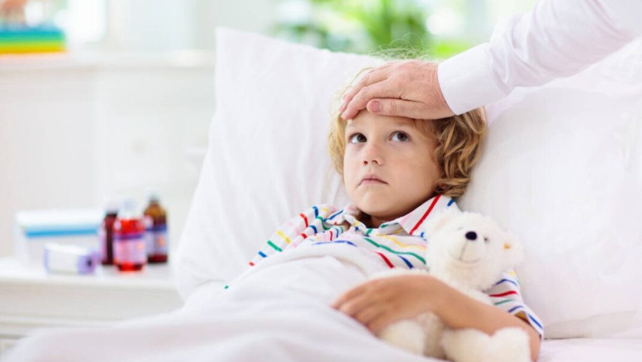 Ανησυχία για την οξεία ηπατίτιδα σε παιδιά: Το 10% χρειάστηκε μεταμόσχευση – Κολλάνε και οι μεγάλοι