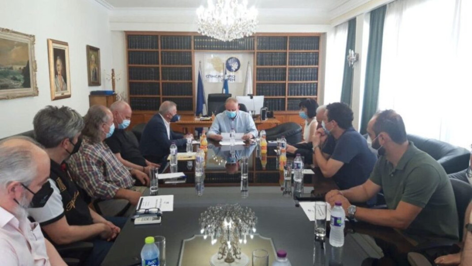 Πανταχού παρών ο Κοτσαμπάς: Κι ας μην έχει …αντίπαλο!