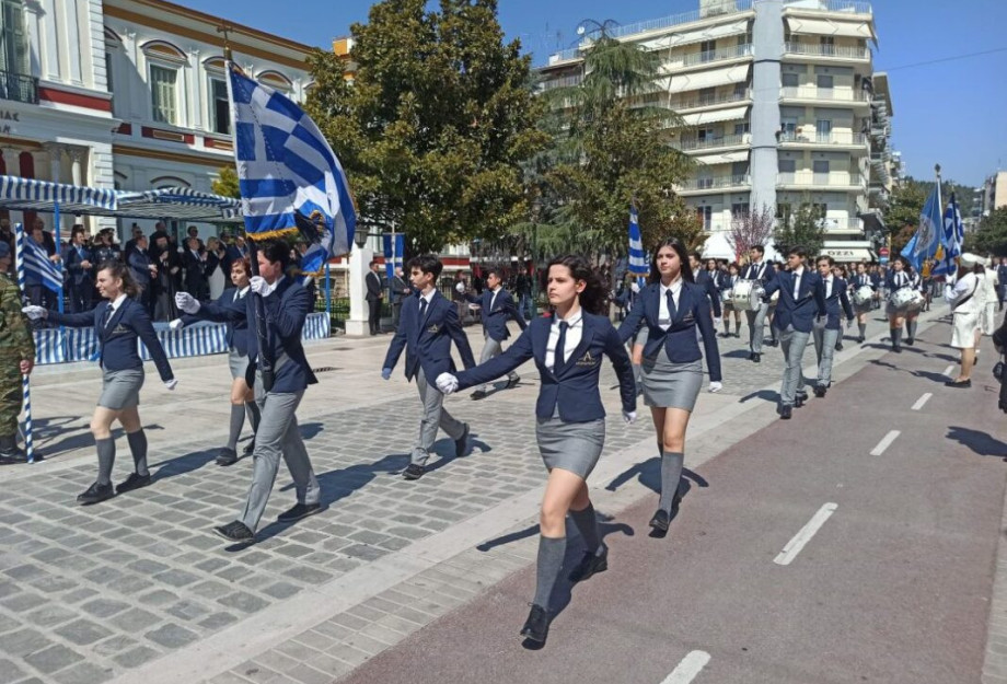 Έγιναν οι παρελάσεις σε όλο το Νομό: Με σύμμαχο τον καλό καιρό Έγιναν οι παρελάσεις σε όλο το Νομό: Με σύμμαχο τον καλό καιρό