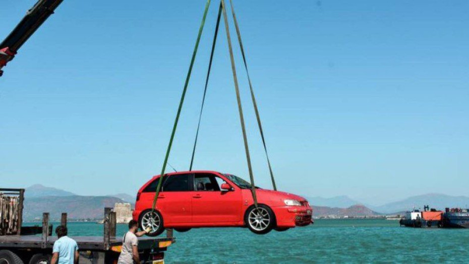 Θεσσαλονίκη: Μητέρα και γιος οι δύο νεκροί – «Έβαλαν χειροπέδες και αυτοκτόνησαν» (Video)