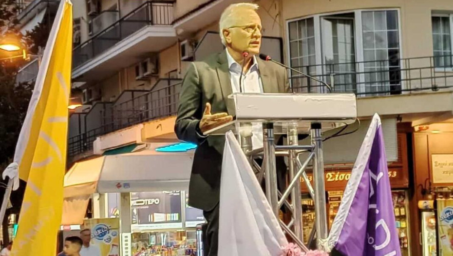 Στην Πλατεία Κρονίου 150 άτομα πήγαν να ακούσουν τον Ραγκούση