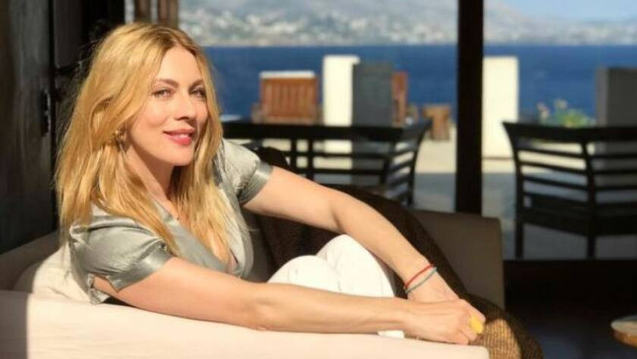 Θίχτηκαν οι μανούλες με τις δηλώσεις της Καρύδη. Εγώ που δεν έχω παιδιά και με νομίζουν για δυστυχισμένη, τί να πω;