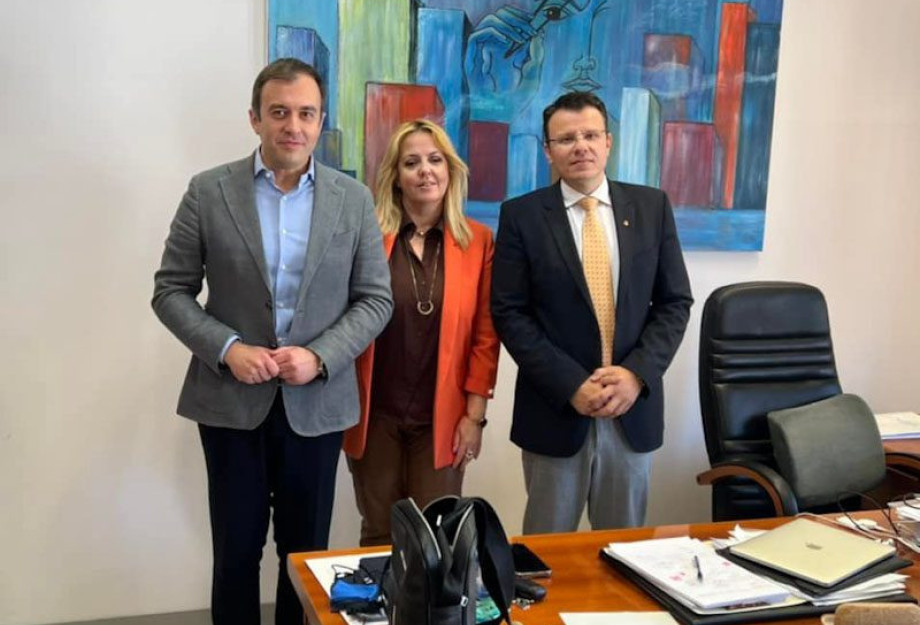 Επίσκεψη Χατζηβασιλείου στην 4η ΥΠΕ: Άμεσα η ενίσχυση των δομών υγείας της Π.Ε. Σερρών Επίσκεψη Χατζηβασιλείου στην 4η ΥΠΕ: Άμεσα η ενίσχυση των δομών υγείας της Π.Ε. Σερρών