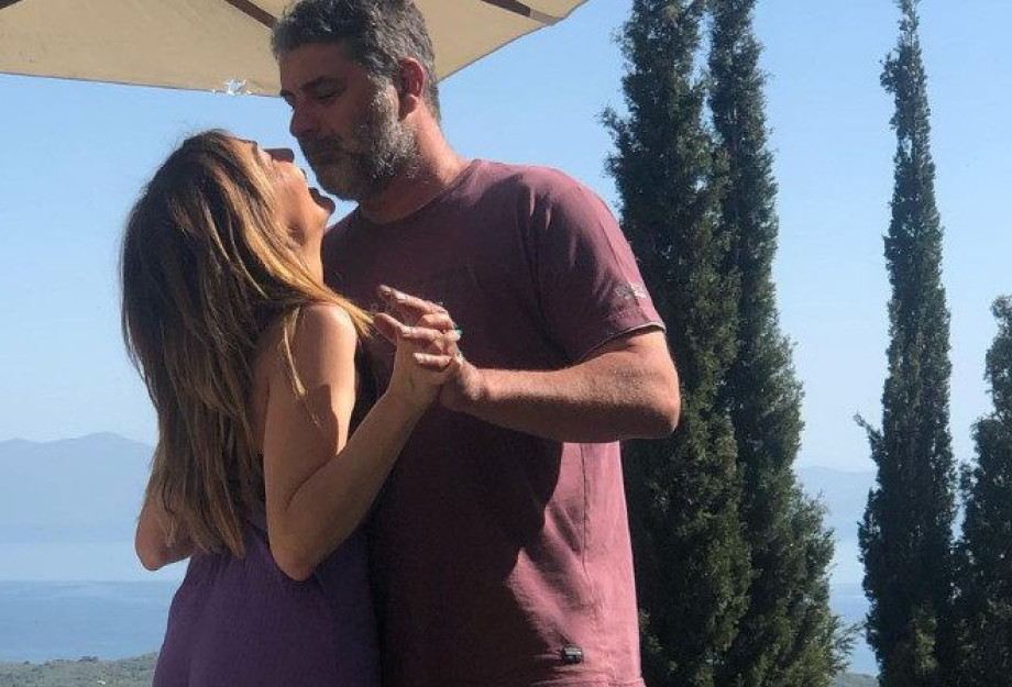 Δέσποινα Βανδή – Βασίλης Μπισμπίκης: Ρομαντική απόδραση στο νησί που γνωρίστηκαν Δέσποινα Βανδή – Βασίλης Μπισμπίκης: Ρομαντική απόδραση στο νησί που γνωρίστηκαν
