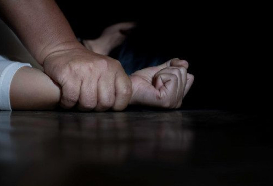 Σοκ στις Σέρρες: 22χρονη κατήγγειλε τον πατέρα της ότι την βίαζε για χρόνια – Της έδινε ναρκωτικά για να μην αντιδρά Σοκ στις Σέρρες: 22χρονη κατήγγειλε τον πατέρα της ότι την βίαζε για χρόνια – Της έδινε ναρκωτικά για να μην αντιδρά