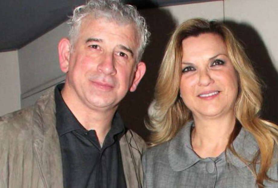 «Ο Πέτρος με εγκατέλειψε, μου πέταξε 1000 ευρώ να ζήσω και μένει με μια φίλη του γιου μας» «Ο Πέτρος με εγκατέλειψε, μου πέταξε 1000 ευρώ να ζήσω και μένει με μια φίλη του γιου μας»
