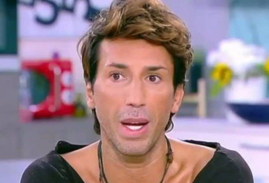 Ποιος Βασιλάκος και ποιος Παππάς – Ο… Κωσταντίνος Εμμανουήλ φιλοδοξεί να γίνει ο επόμενος Bachelor Ποιος Βασιλάκος και ποιος Παππάς – Ο… Κωσταντίνος Εμμανουήλ φιλοδοξεί να γίνει ο επόμενος Bachelor