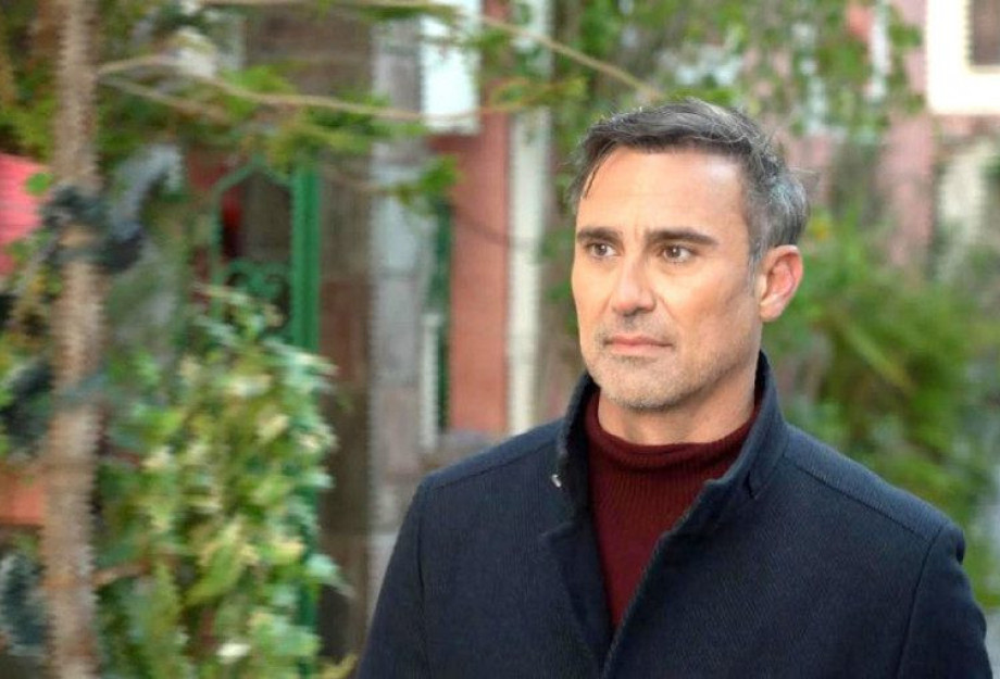 Γιώργος Καπουτζίδης: «Δεν πειράζει να δείτε δύο γκέι άντρες – Συγγνώμη εάν σας έπεσε βαρύ» Γιώργος Καπουτζίδης: «Δεν πειράζει να δείτε δύο γκέι άντρες – Συγγνώμη εάν σας έπεσε βαρύ»