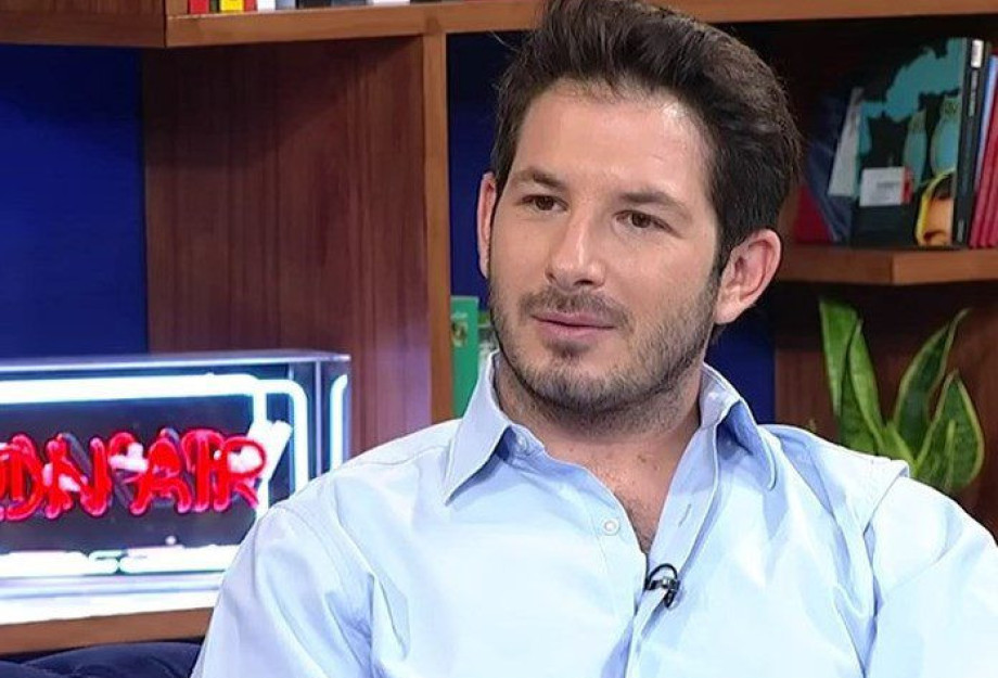 Γιώργος Περρής: «Όταν έκανα το coming out με έπιασαν τα κλάματα, τα σχόλια ήταν πολύ άσχημα» Γιώργος Περρής: «Όταν έκανα το coming out με έπιασαν τα κλάματα, τα σχόλια ήταν πολύ άσχημα»