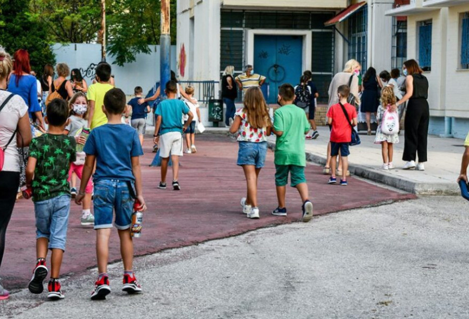 Ξεκινά η νέα σχολική χρονιά: Χωρίς προβλήματα με μαθητές και εκπαιδευτικούς Ξεκινά η νέα σχολική χρονιά: Χωρίς προβλήματα με μαθητές και εκπαιδευτικούς
