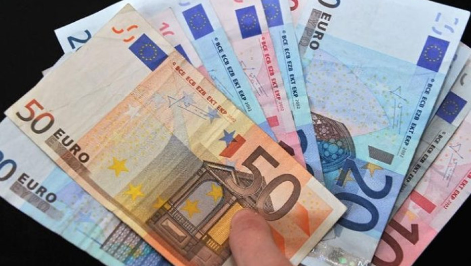 Ζητά η ΓΣΕΒΕΕ: Αναστολή της επιστρεπτέας προκαταβολής