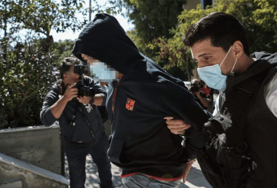 ΕΛΑΣ: Δεν έχει έρθει στο φως ακόμη ούτε το 10% από το κύκλωμα των βιαστών στον Κολωνό ΕΛΑΣ: Δεν έχει έρθει στο φως ακόμη ούτε το 10% από το κύκλωμα των βιαστών στον Κολωνό