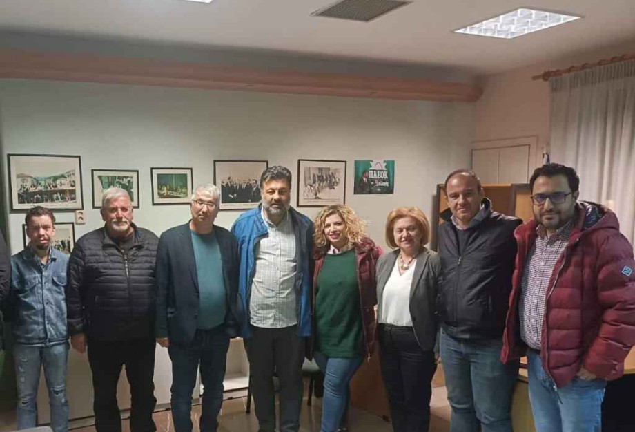 Συνάντηση Ν.Ε ΠΑΣΟΚ Σερρών με Χρήστο Παπαστεργίου: Ολέθρια η διοίκηση της περιφέρειας Συνάντηση Ν.Ε ΠΑΣΟΚ Σερρών με Χρήστο Παπαστεργίου: Ολέθρια η διοίκηση της περιφέρειας