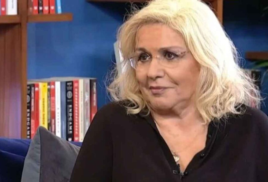 Βέρα Κρούσκα: «Η Λαμπέτη γνώριζε και την τελευταία λεπτομέρεια, έλεγε στον γιατρό πού βρίσκεται ο όγκος» Βέρα Κρούσκα: «Η Λαμπέτη γνώριζε και την τελευταία λεπτομέρεια, έλεγε στον γιατρό πού βρίσκεται ο όγκος»