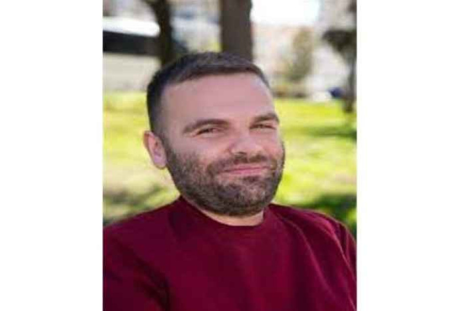 Γιάννης Χουβαρδάς, Πρόεδρος του Συλλόγου Κινητικά Αναπήρων: Γιατί πρέπει να νιώθουν οι ΑμεΑ ως Χριστουγεννιάτικη παράκαμψη; Γιάννης Χουβαρδάς, Πρόεδρος του Συλλόγου Κινητικά Αναπήρων: Γιατί πρέπει να νιώθουν οι ΑμεΑ ως Χριστουγεννιάτικη παράκαμψη;