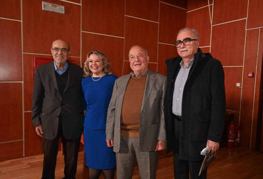 Μητλιάγκας – Τσιώνης παρουσίασαν το βιβλίο Σίμογλου «Ατενίζοντας το μέλλον…στο παρελθόν» Μητλιάγκας – Τσιώνης παρουσίασαν το βιβλίο Σίμογλου «Ατενίζοντας το μέλλον…στο παρελθόν»
