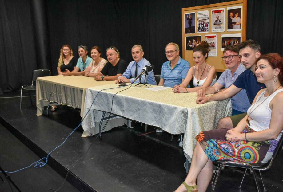 ΔΗΠΕΘΕ Σερρών: Πρεμιέρα τη Τετάρτη στο ΔΙΠΑΕ για τον “Ζηλιαρόγατο” ΔΗΠΕΘΕ Σερρών: Πρεμιέρα τη Τετάρτη στο ΔΙΠΑΕ για τον “Ζηλιαρόγατο”