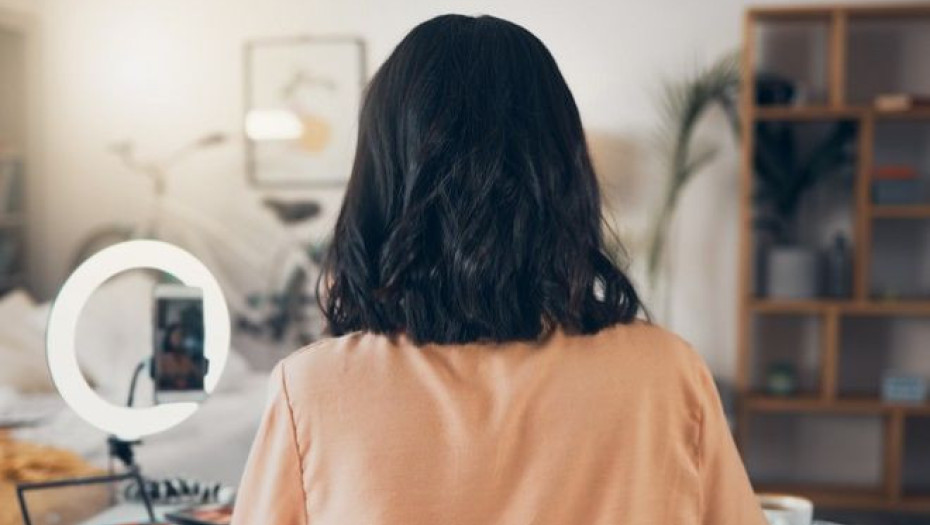 Στα “δίχτυα” της ΑΑΔΕ γνωστό μοντέλο – influencer: Πρόστιμο 270.000 ευρώ για φοροδιαφυγή