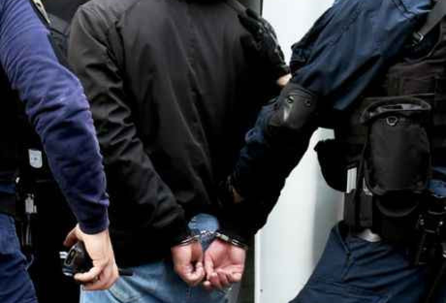 Συνελήφθησαν στην Ασπροβάλτα τέσσερις διακινητές μεταναστών Συνελήφθησαν στην Ασπροβάλτα τέσσερις διακινητές μεταναστών