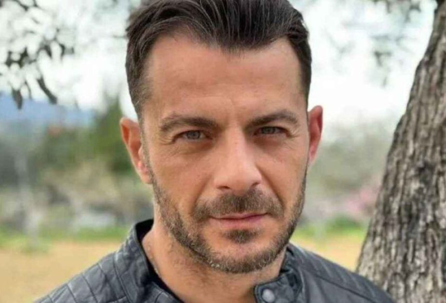 «Την έπεσες στη γυναίκα μου και μας χώρισες!»: Ευθεία επίθεση στον Γιώργο Αγγελόπουλο – Ο τραγουδιστής που τον κατηγορεί δημόσια «Την έπεσες στη γυναίκα μου και μας χώρισες!»: Ευθεία επίθεση στον Γιώργο Αγγελόπουλο – Ο τραγουδιστής που τον κατηγορεί δημόσια