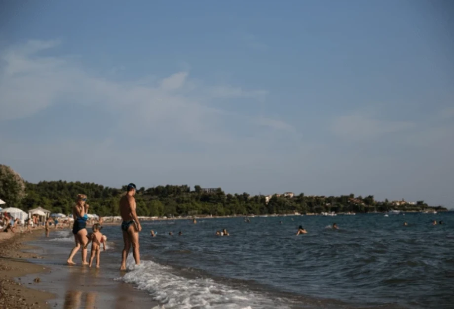 Απαγορεύτηκε το κολύμπι σε παραλία της Χαλκιδικής- Ακατάλληλα τα νερά Απαγορεύτηκε το κολύμπι σε παραλία της Χαλκιδικής- Ακατάλληλα τα νερά